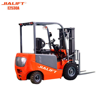 qualité  2500kg Counter Balance Fork Lift Truck 12kw Lift Motor usine